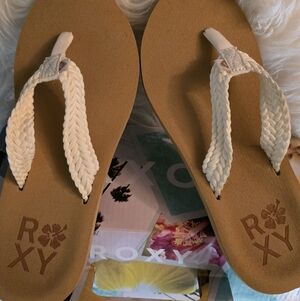 Roxy Cream Braided Sandals | Size 8 | Like New In Box